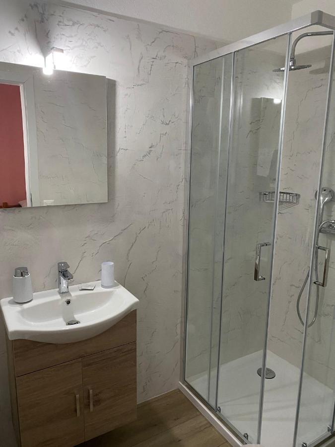 Bed and Breakfast Ristorante Del Ponte Cugnasco Экстерьер фото