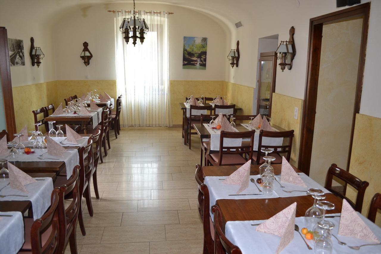 Bed and Breakfast Ristorante Del Ponte Cugnasco Экстерьер фото